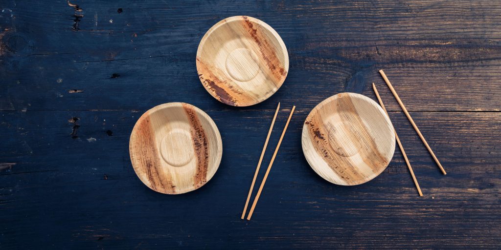 צלחות במבוק