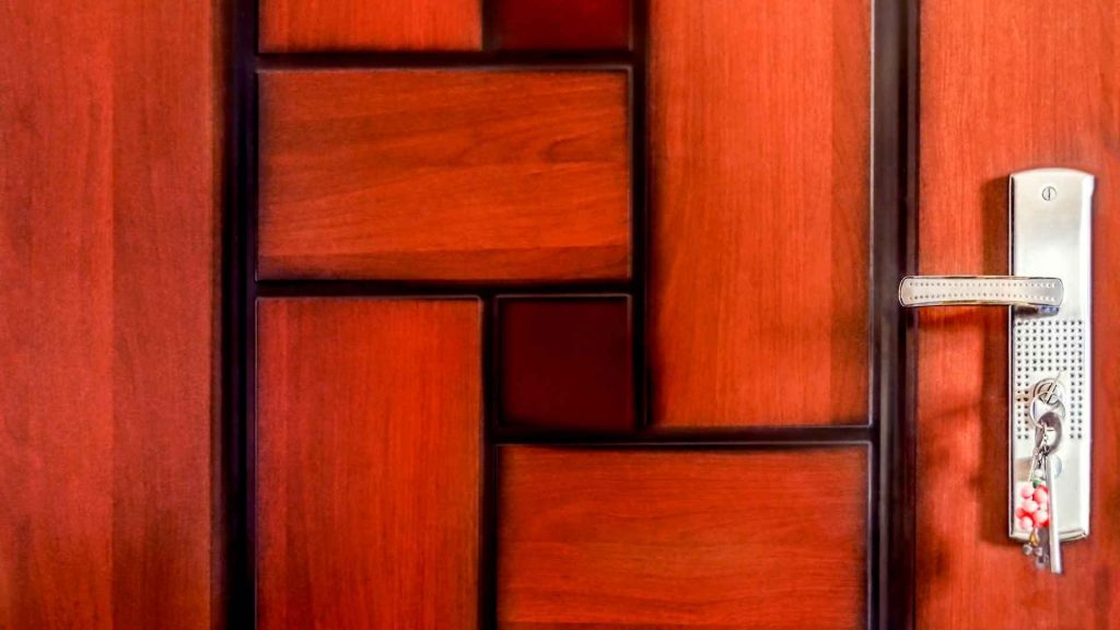 ציפוי דלתות