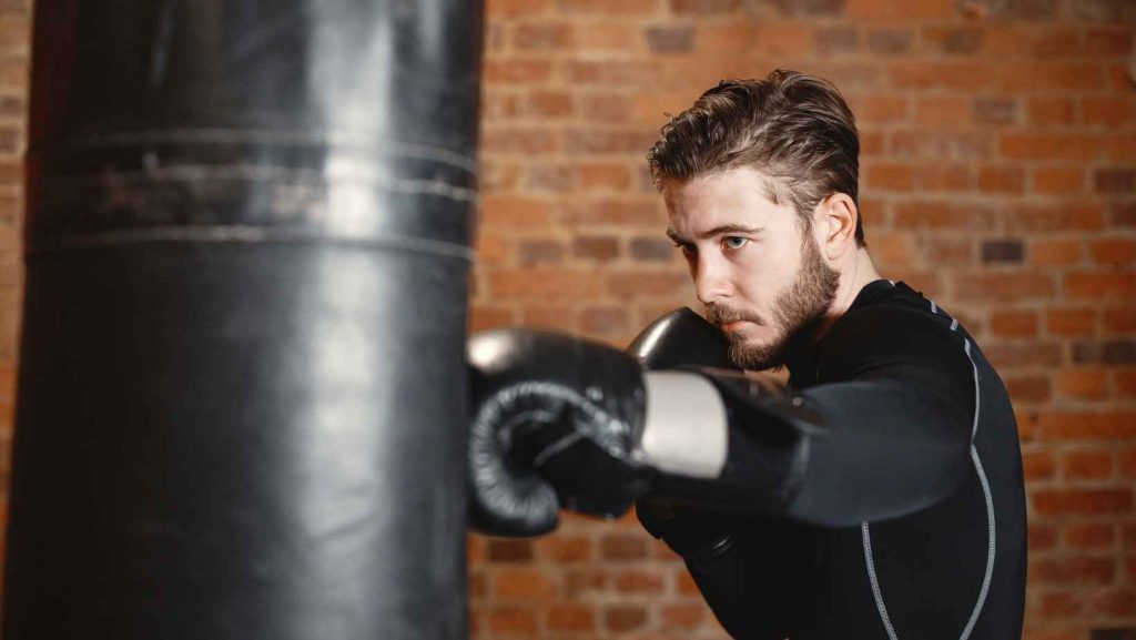 שק איגרוף עומד