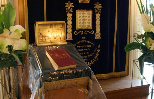 רהיטים לבית הכנסת2