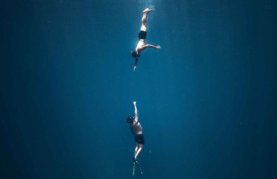 חולצות שחייה לגברים2